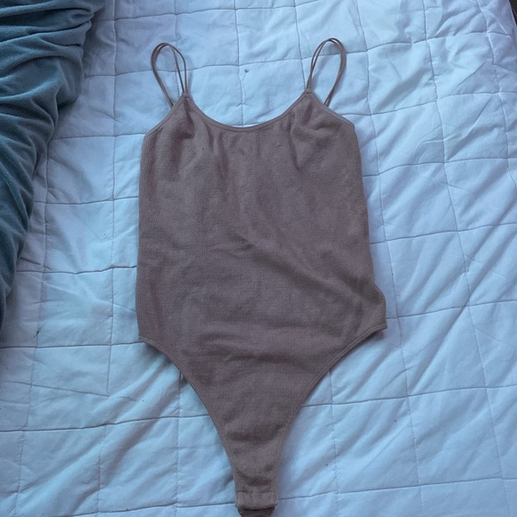 Selling clothes/shoes - Picture 3 of 15